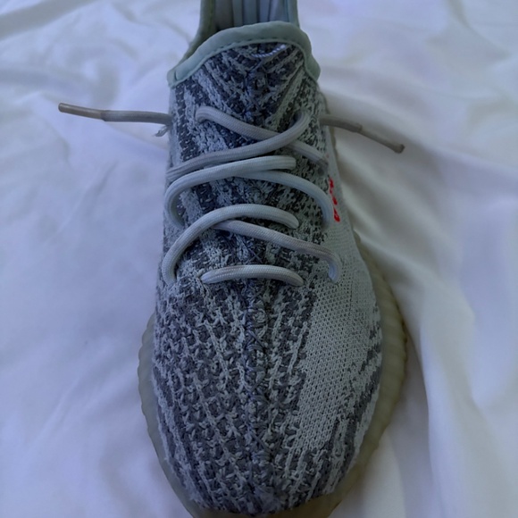 Yeezy 350 - Picture 4 of 4
